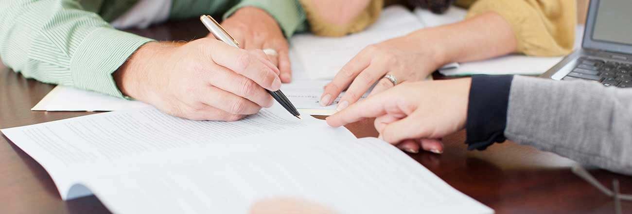 Bexley-Commercial-Signing-Papers