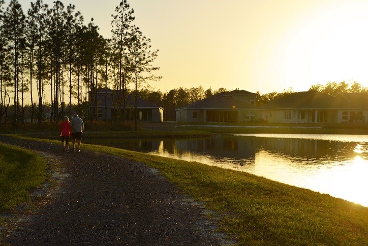 Bexley-Trails-Older couple walking along Tambo trail